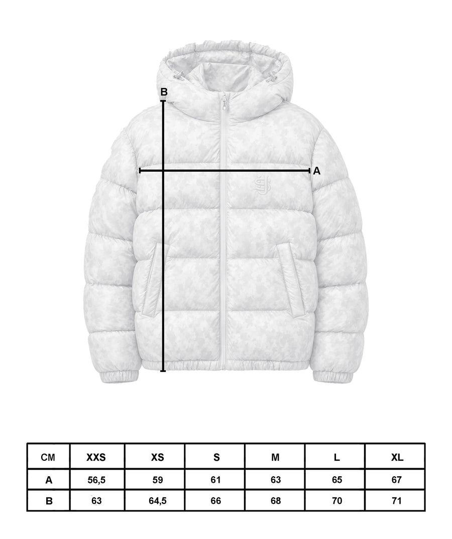 Guide des tailles de la doudoune : A largeur poitrine 56,5 à 67 cm, B longueur 63 à 71 cm, du XXS au XL