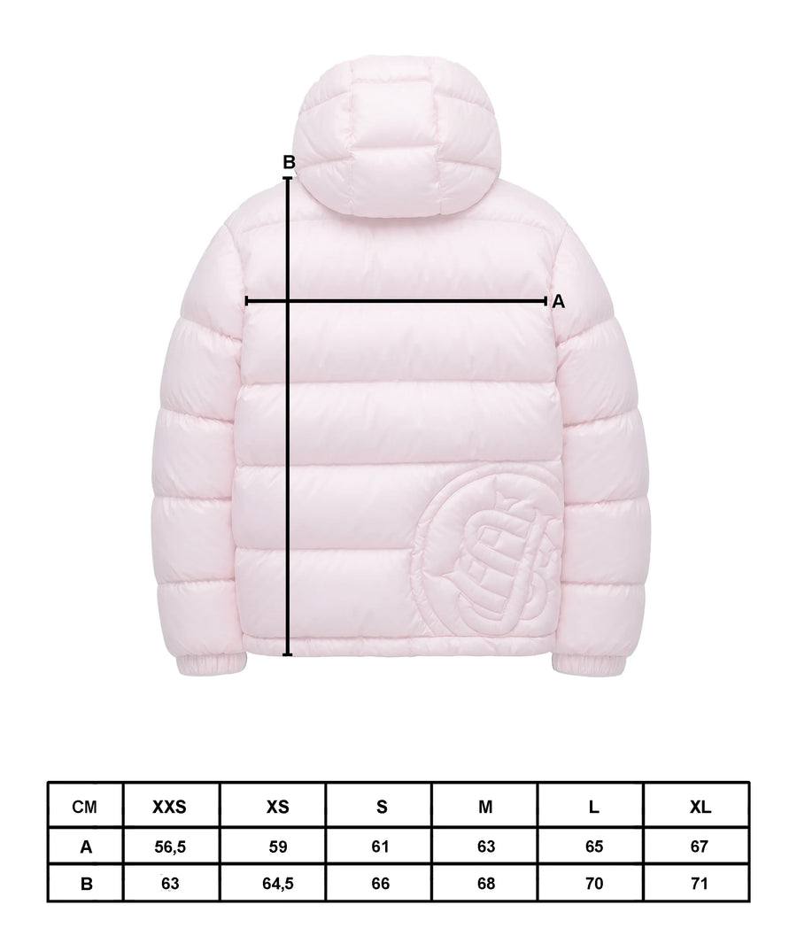 Guide des tailles de la doudoune : A largeur poitrine 56,5 à 67 cm, B longueur 63 à 71 cm, du XXS au XL